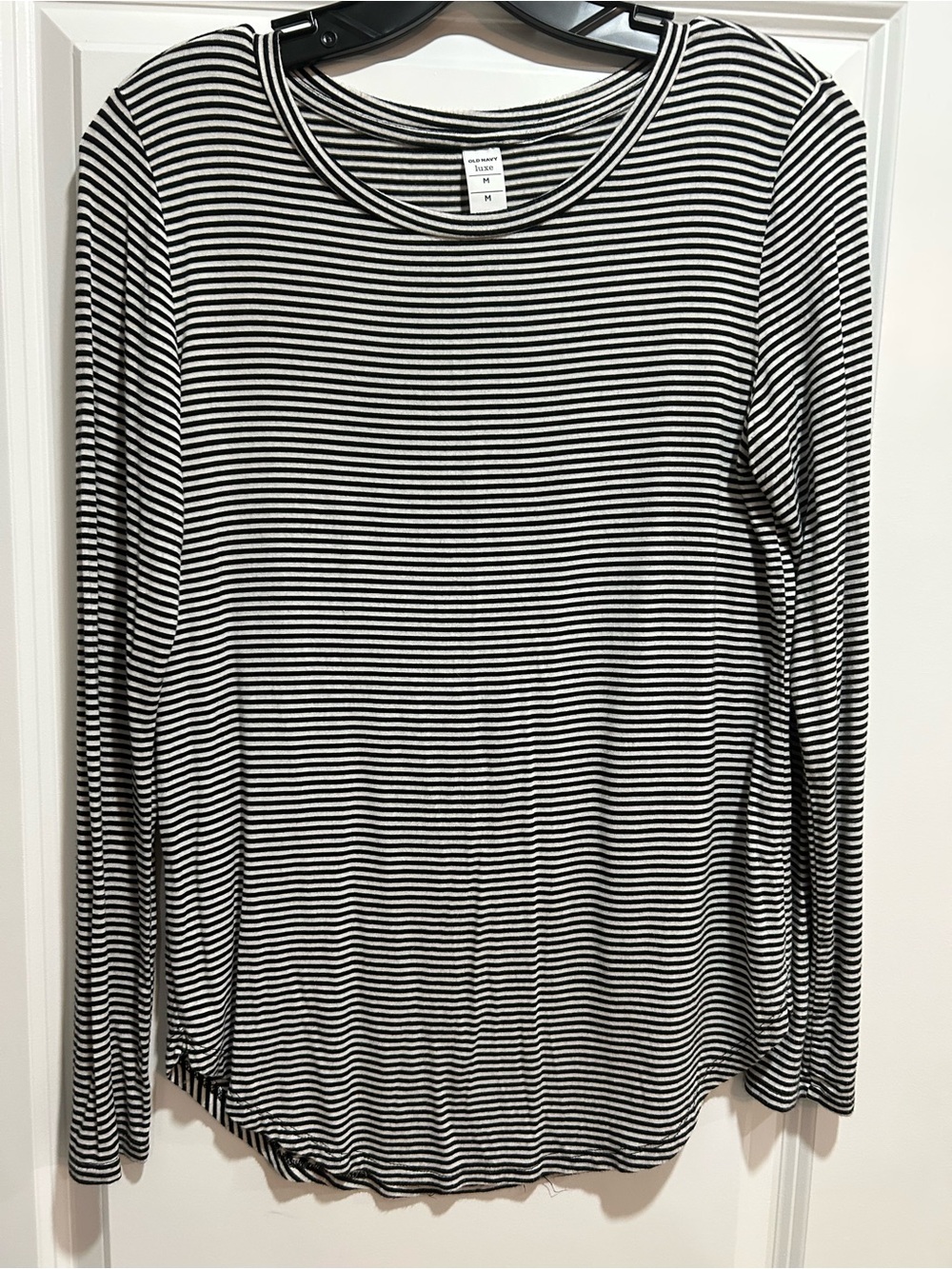 Old Navy Black and White Striped Long-Sleeve Tee